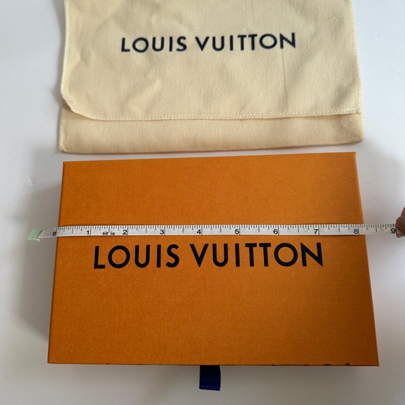 Louis Vuitton Orange Box with Dust Bag - Picture 2 of 6